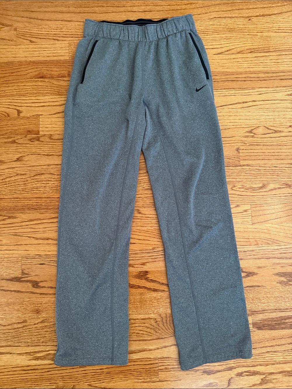 Nike ThermaFit Gray Heather Athletic Sweatpants with